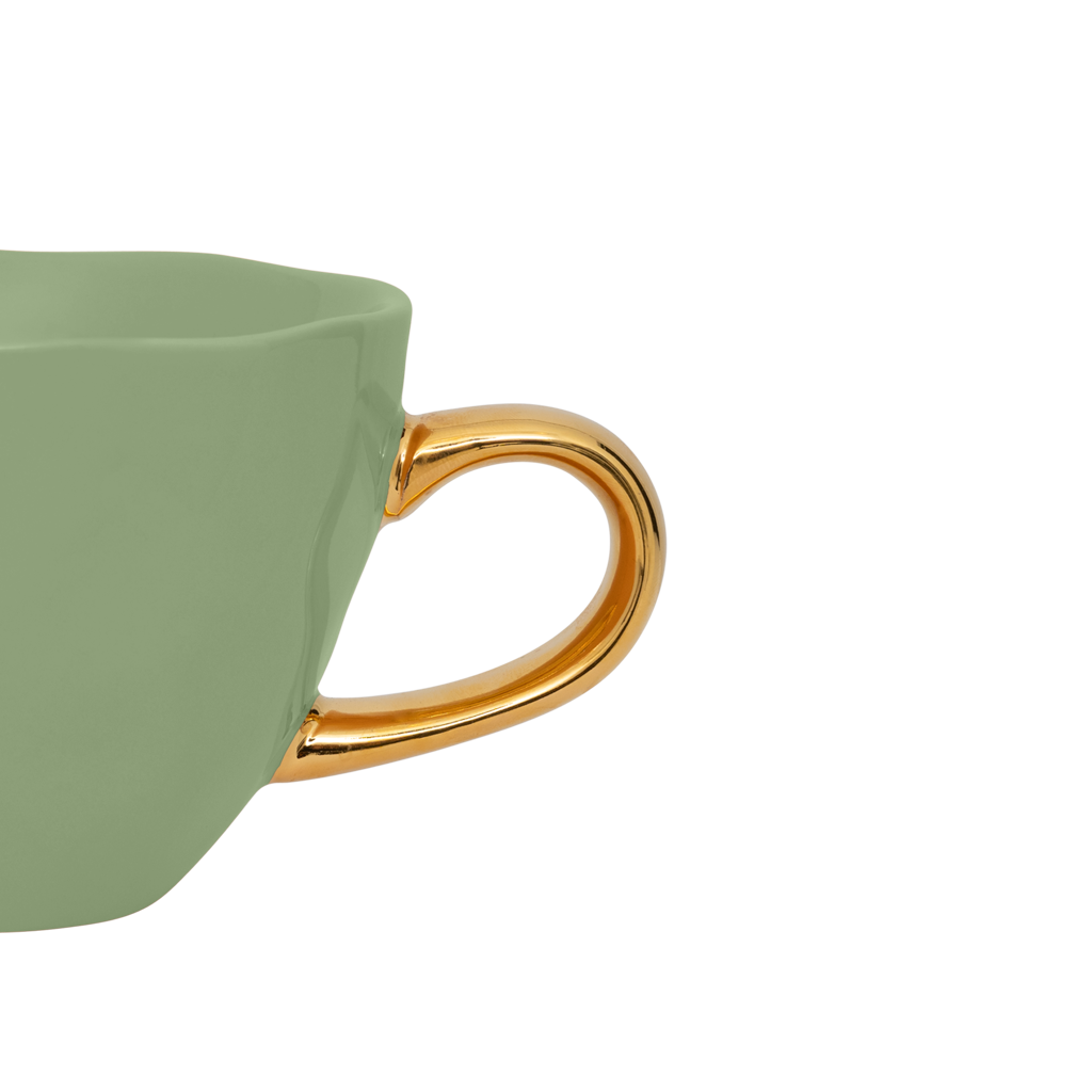 Part of the Good Morning Collection. Cappuccino cup in the colour matcha With a hand-painted golden ear. Colour matcha is a mid tone pastel