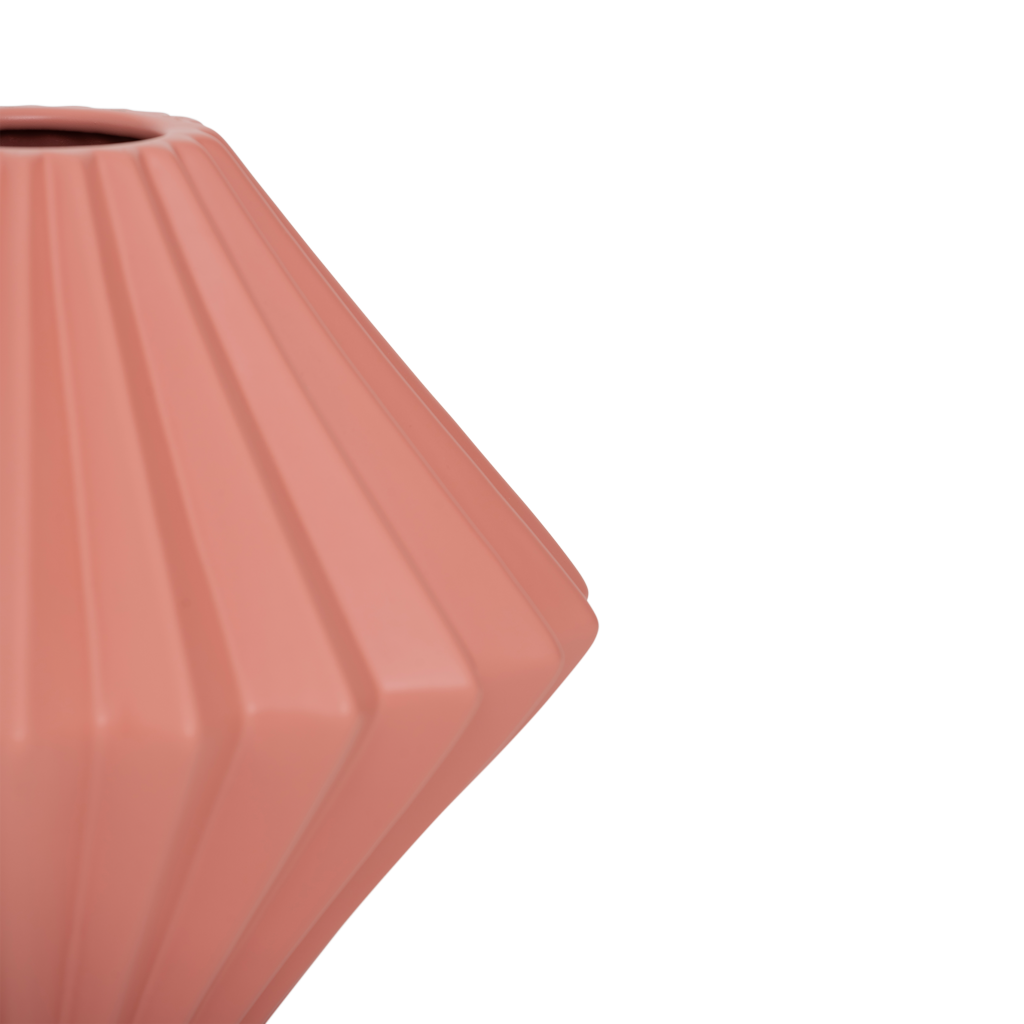 Sculpted diamond shaped vase with three-dimensional pleat-effect. Crafted from a balanced mix of recycled and virgin ceramics in the romantic colour blush. Matt finish, statement vase