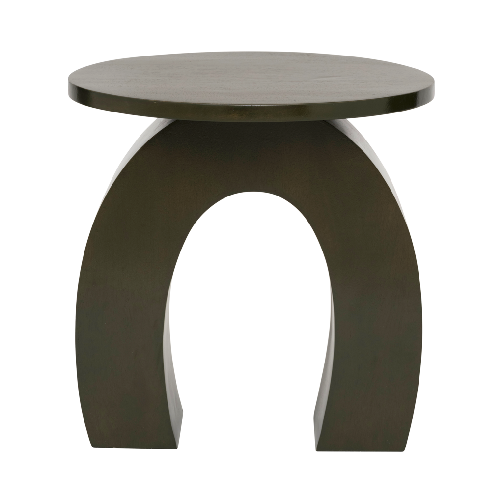 A contemporary side table with a solid, arched base and a round top. The deep colour kalamata and shiny finish give it a bold, confident look. Made of eco-friendly mangowood, of which the timber is harvested after the mango tree passed its fruit-bearing life span.