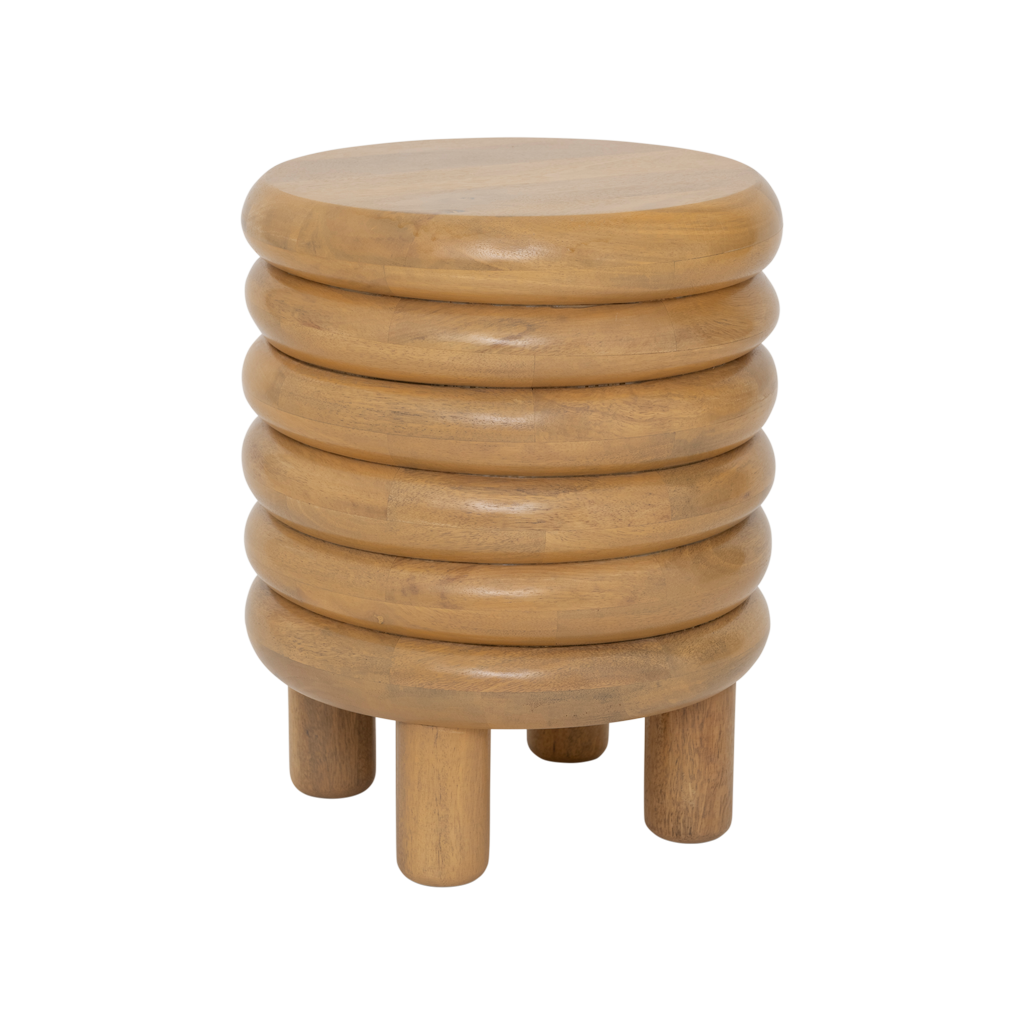 A layered, bulky round solid wood side table with four sturdy legs, in a shiny light oak finish that gives the table an urban look. Made of eco-friendly mangowood, of which the timber is harvested after the mango tree passed its fruit-bearing life span.