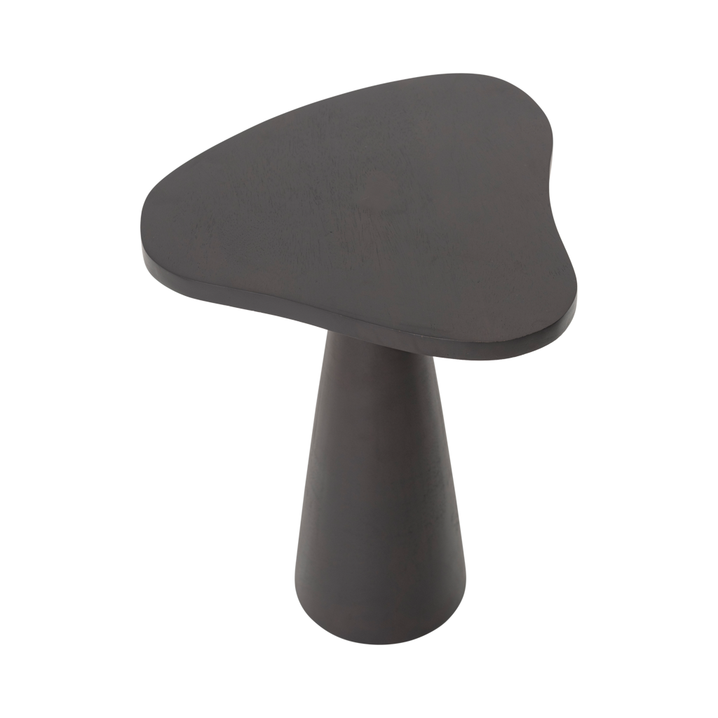 A solid wood side table with an organically shaped tabletop, in the warm and versatile colour walnut. Made of eco-friendly mangowood, of which the timber is harvested after the mango tree passed its fruit-bearing life span.