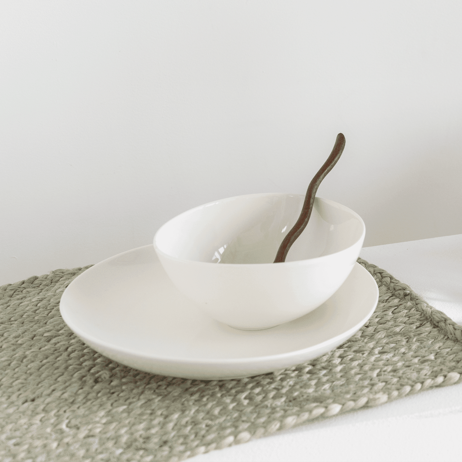 White Dinner Plate - Urban Nature Culture White Dinner Plate - Urban Nature Culture