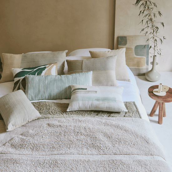 Cushion Silk Silence - Urban Nature Culture